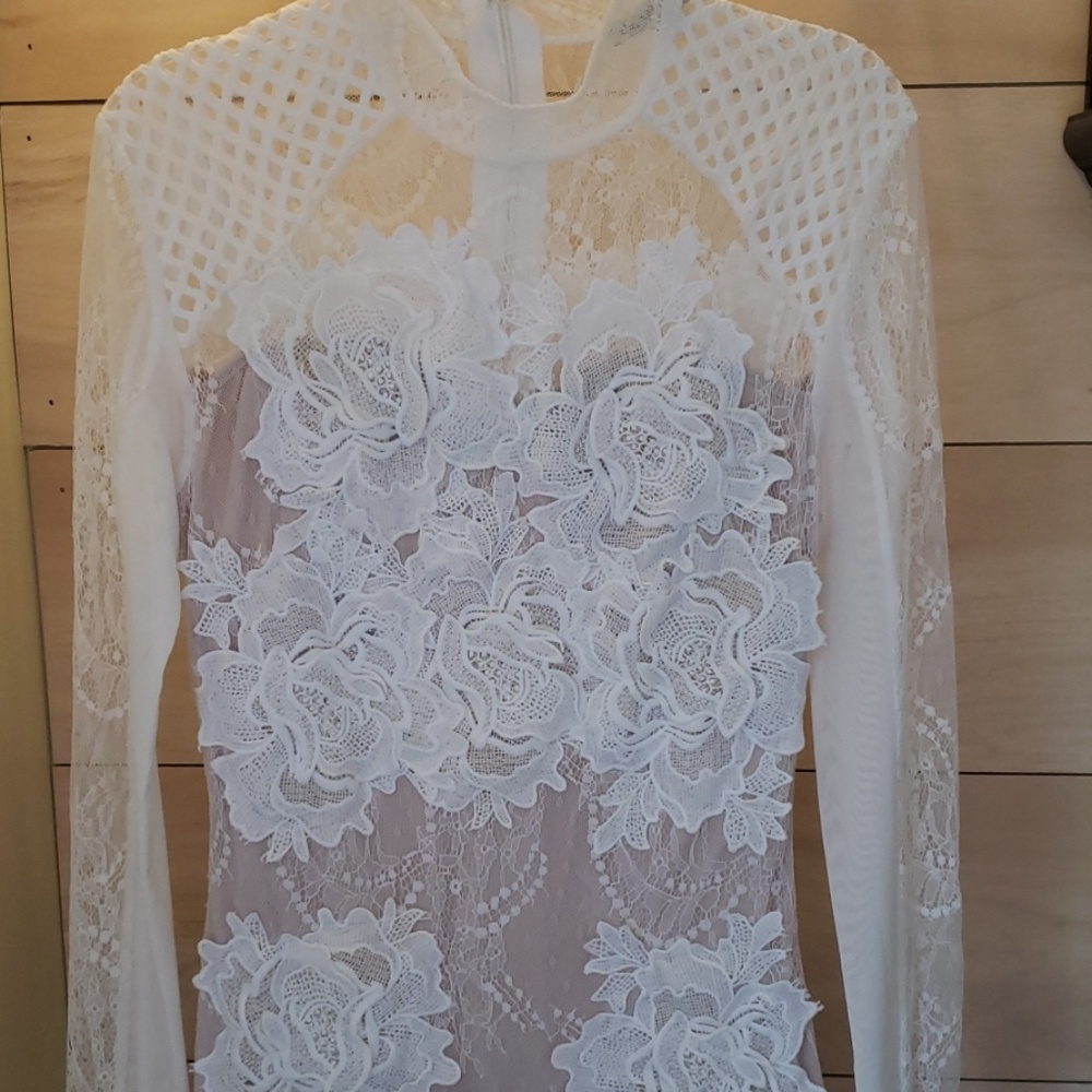 White Bodycon Lace Short Dress